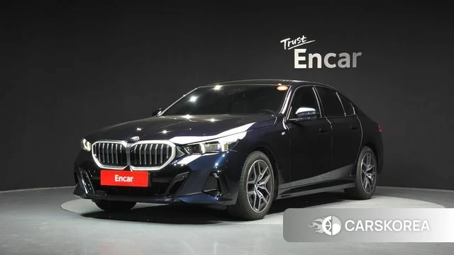 BMW 5 Series (G60) 2024 Синий из Кореи