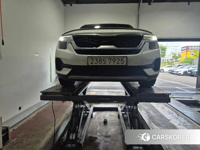Kia Seltos 2022 Белый из Кореи