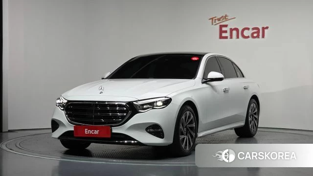 Mercedes-Benz E-Class W214 2025 Белый из Кореи