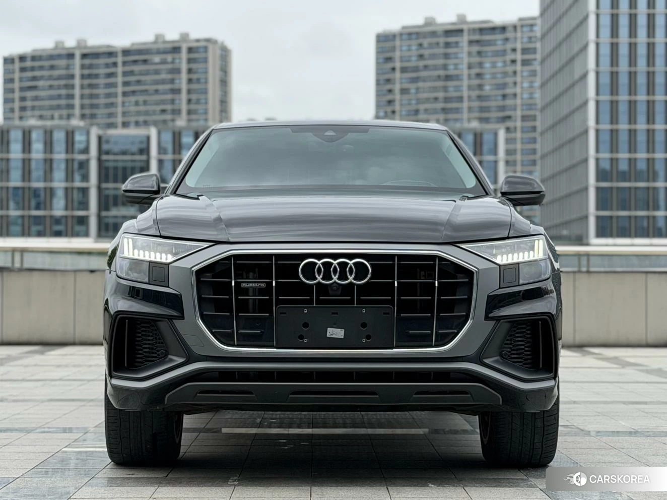 Audi Q8 2021 Черный из Китая