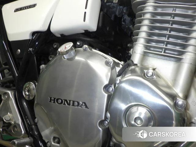 Engine photo