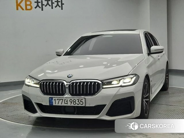 BMW 5 Series (G30) 2023 Белый из Кореи