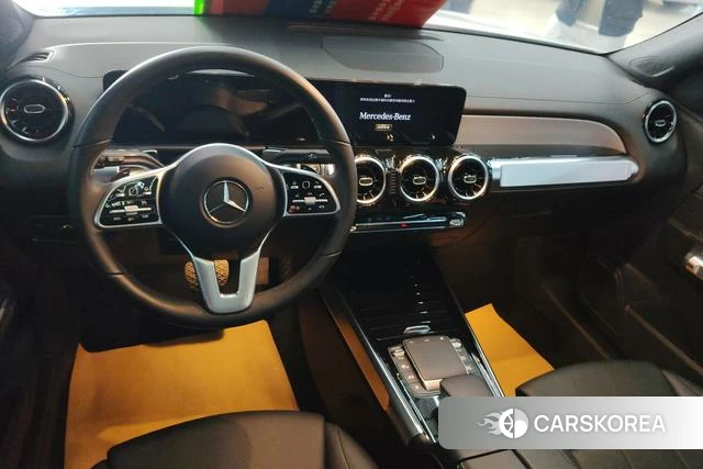 Mercedes-Benz GLB 2021 Белый из Китая