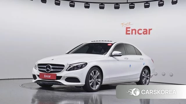 Mercedes-Benz C-Class W205 2018 Белый из Кореи