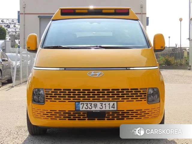 Hyundai Staria 2022 Желтый из Кореи