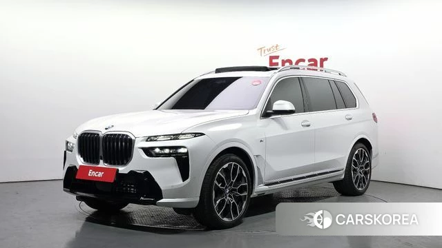BMW X7 (G07) 2025 Белый из Кореи