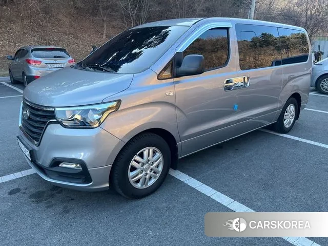 Hyundai The New Grand Starex 2018 Серый из Кореи