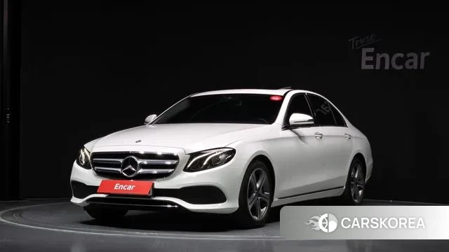 Mercedes-Benz E-Class W213 2018 Белый из Кореи