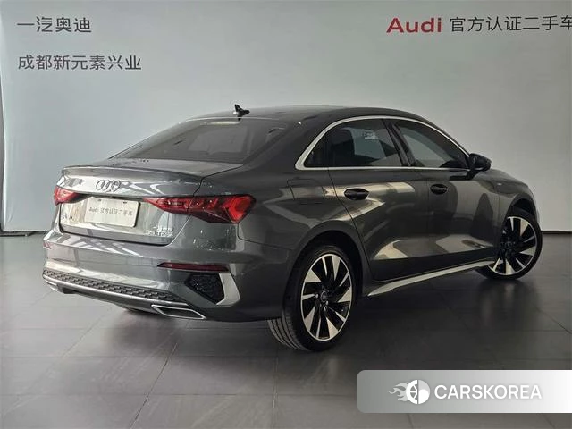Audi A3 2022 Темно-серый из Китая