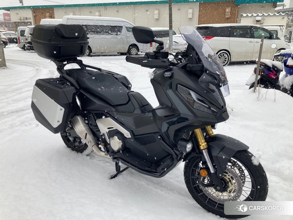 Проданный Honda X-ADV 750 2023 из Японии