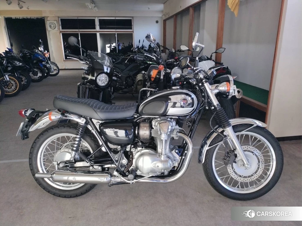 Проданный Kawasaki W800 2012 из Японии