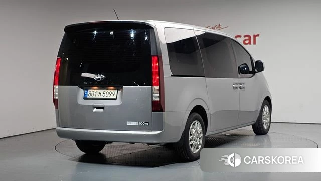 Hyundai Staria 2024 Серебристо-серый из Кореи
