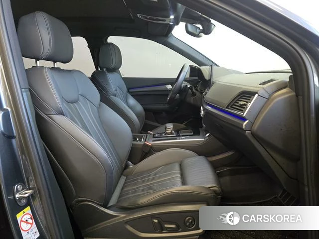 Audi Q5L 2023 Темно-серый из Китая