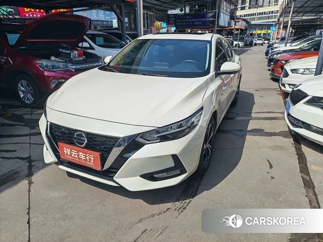 Nissan Xuan Yi 2022 Белый из Китая