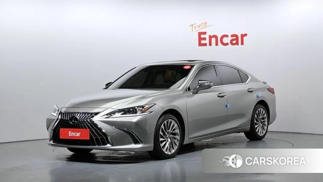 Lexus ES300h 7th generation 2023 Серебристо-серый из Кореи