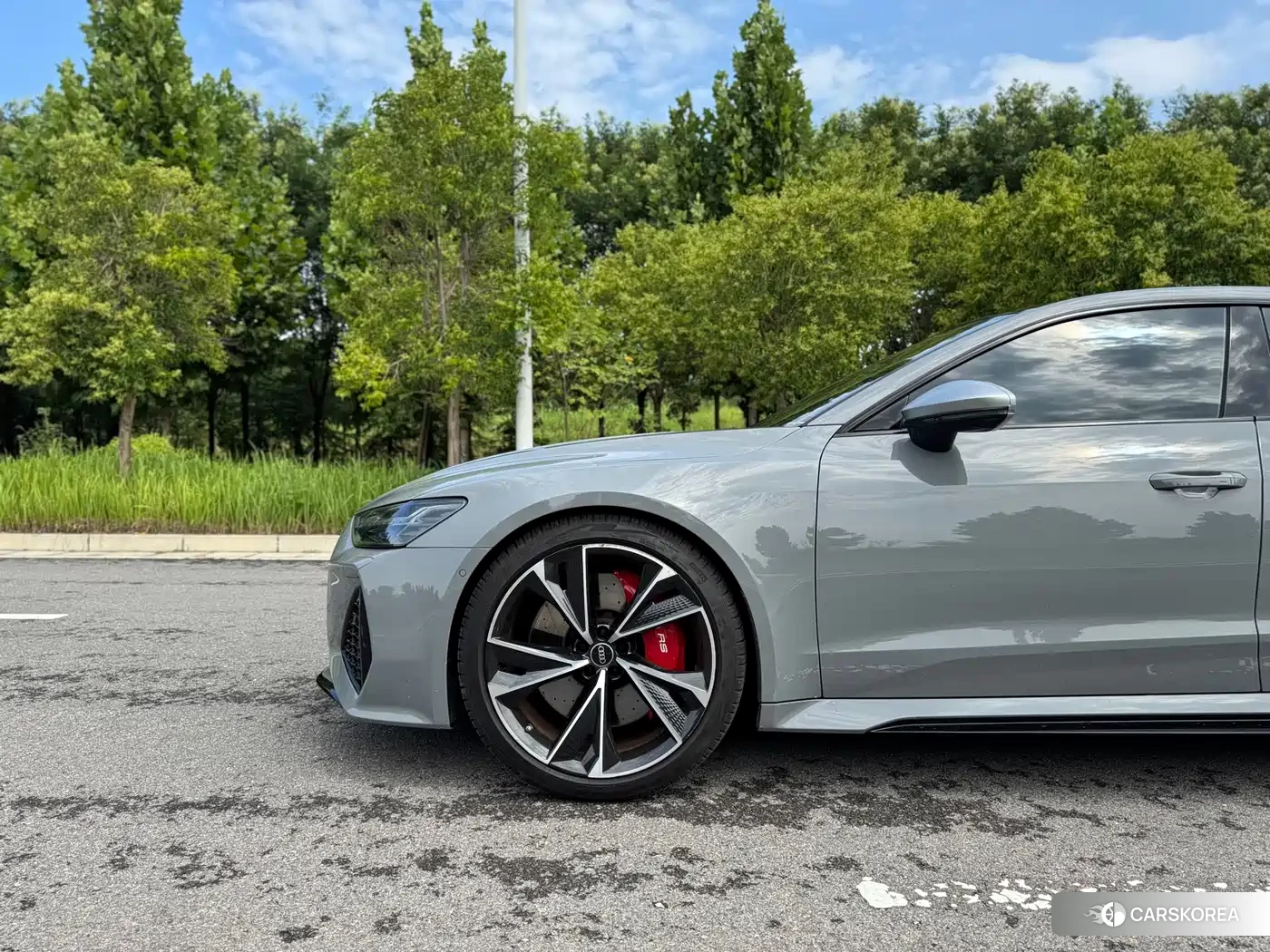 Audi RS 7 2021 Silver/gray из Китая