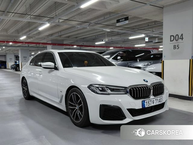 BMW 5 Series (G30) 2022 Белый из Кореи