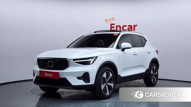 Volvo XC40 2025 Белый из Кореи