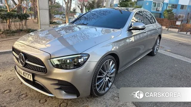 Mercedes-Benz E-Class W213 2021 Серый из Кореи