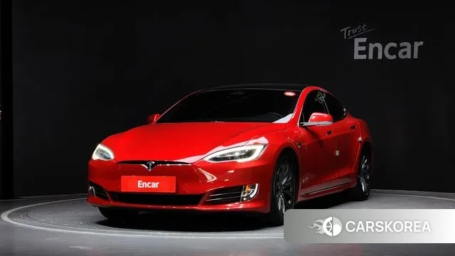 Tesla Model S 2019 Красный из Кореи