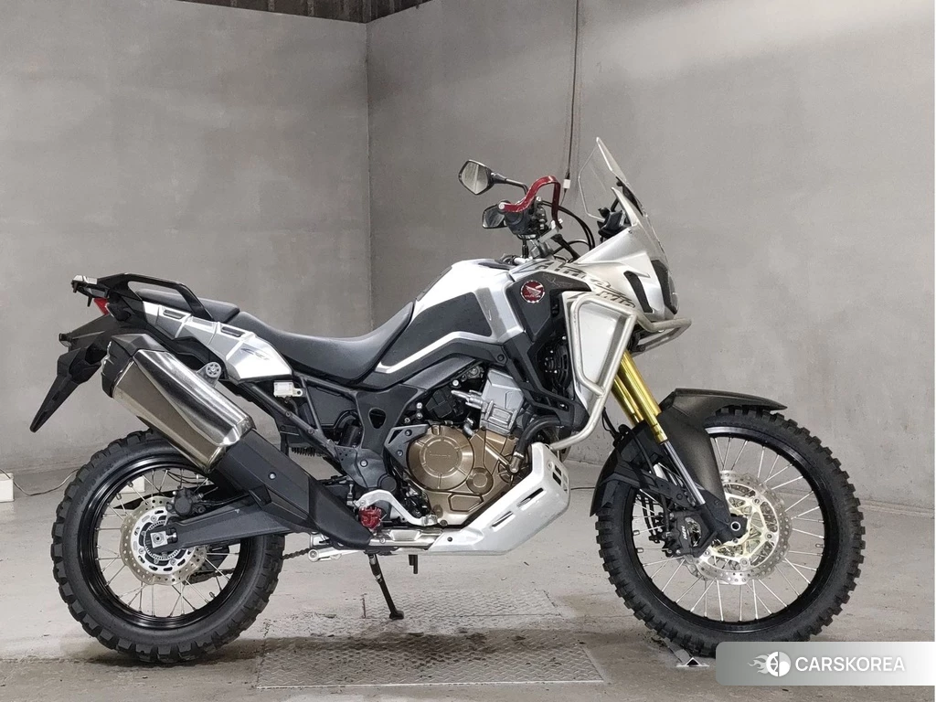 Проданный Honda CRF1000L AFRICA TWIN 2016 из Японии