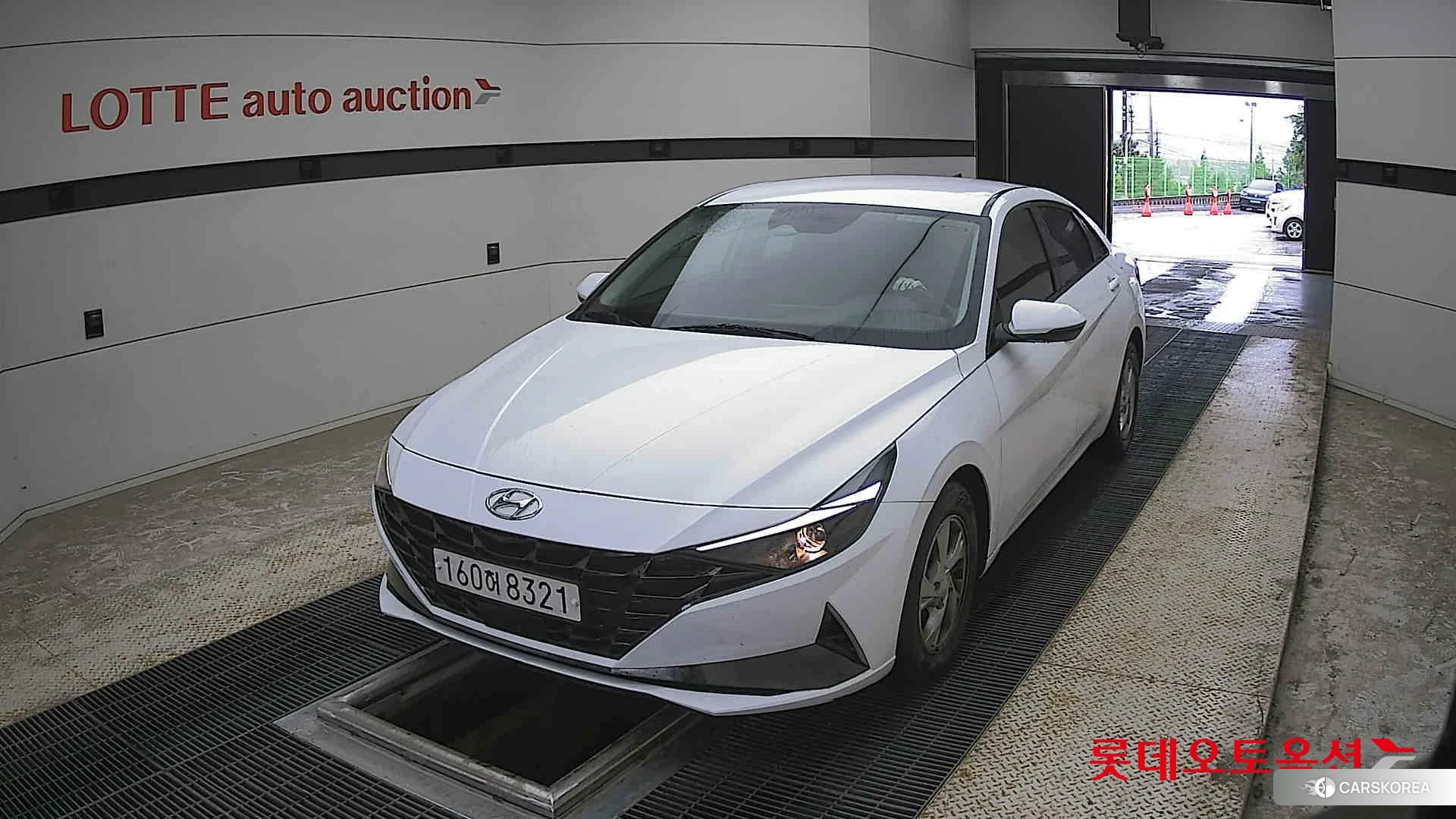 Hyundai Avante 2021 Polar White из Кореи
