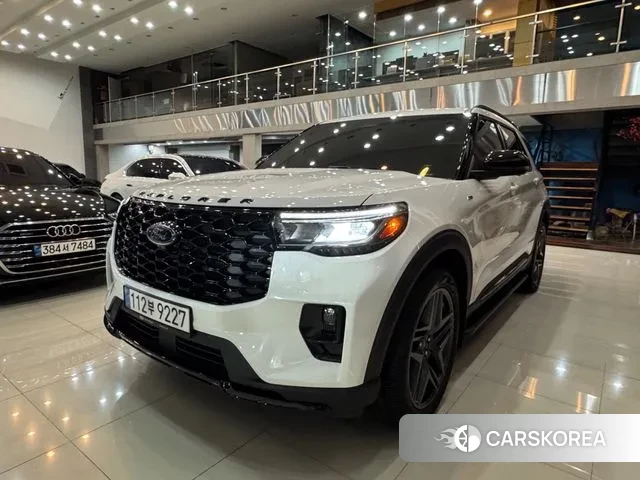 Ford Explorer 6th Generation 2025 Белый из Кореи