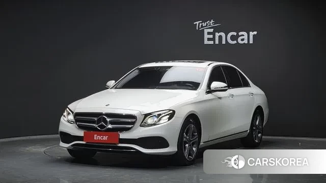 Mercedes-Benz E-Class W213 2019 Белый из Кореи