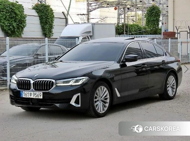 BMW 5 Series (G30) 2021 Черный из Кореи