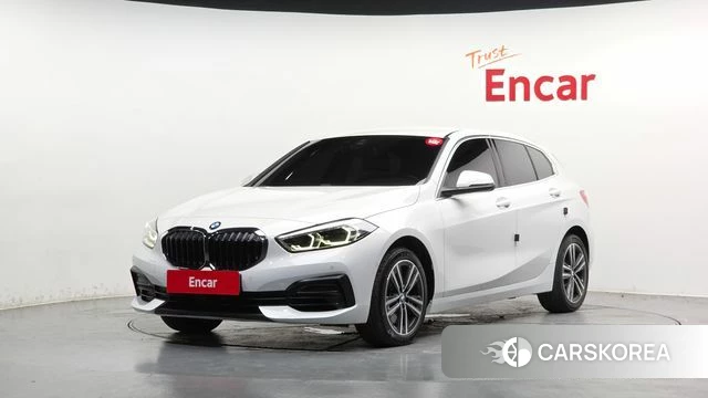 BMW 1 Series (F40) 2022 Белый из Кореи