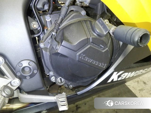 Engine photo