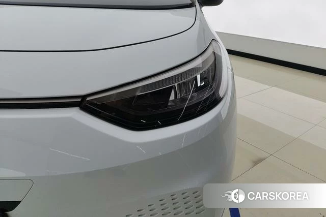 Volkswagen ID.3 2023 Белый из Китая