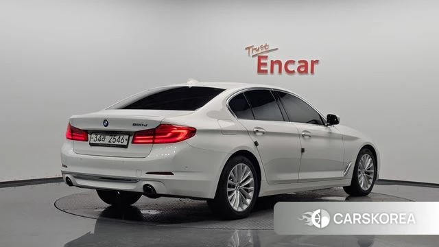 BMW 5 Series (G30) 2018 Белый из Кореи