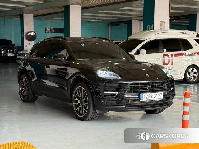 Porsche Macan 2021 Черный из Кореи