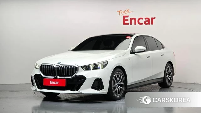 BMW 5 Series (G60) 2024 Белый из Кореи