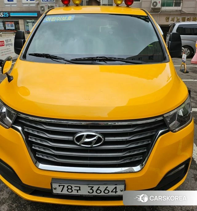Hyundai The New Grand Starex 2018 Желтый из Кореи