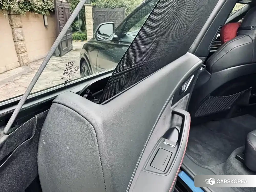 Audi RS Q8 2026 Черный из Китая