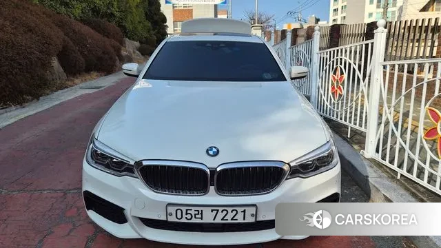 BMW 5 Series (G30) 2018 Белый из Кореи