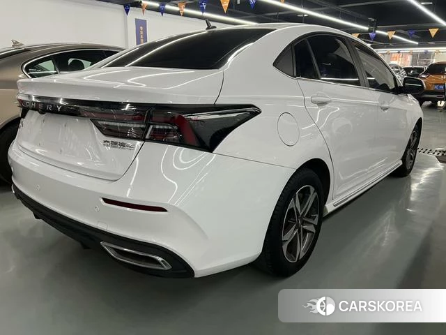 Chery Arrizo 5 PLUS 2022 Белый из Китая