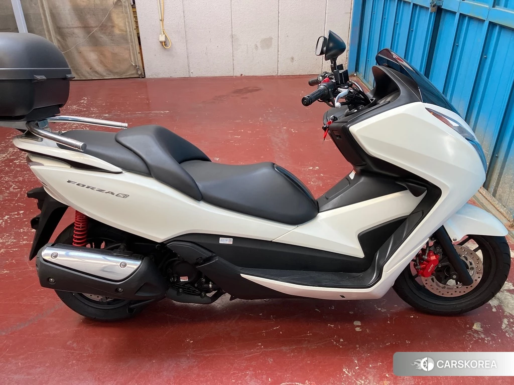 Проданный Honda FORZA 2013 из Японии
