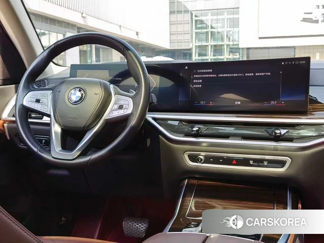 BMW X7 2023 Черный из Китая