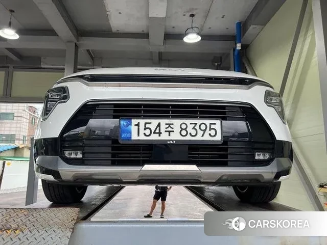 Kia Di Ol Nu Niro 2023 Белый из Кореи