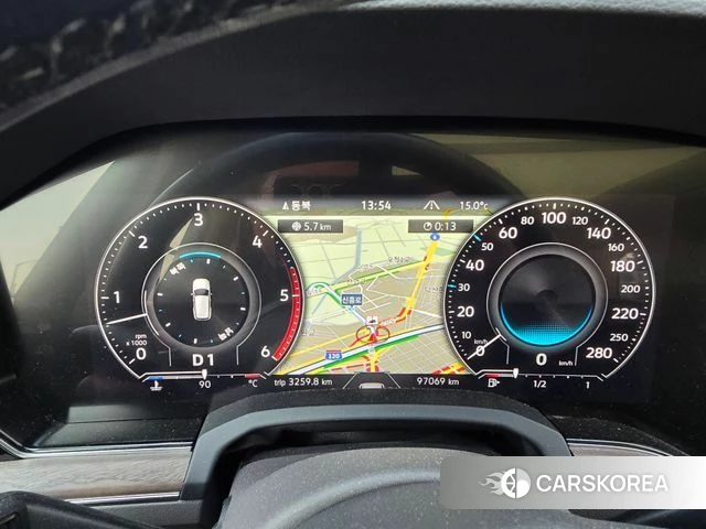 Volkswagen Touareg 3rd generation 2021 Серый из Кореи