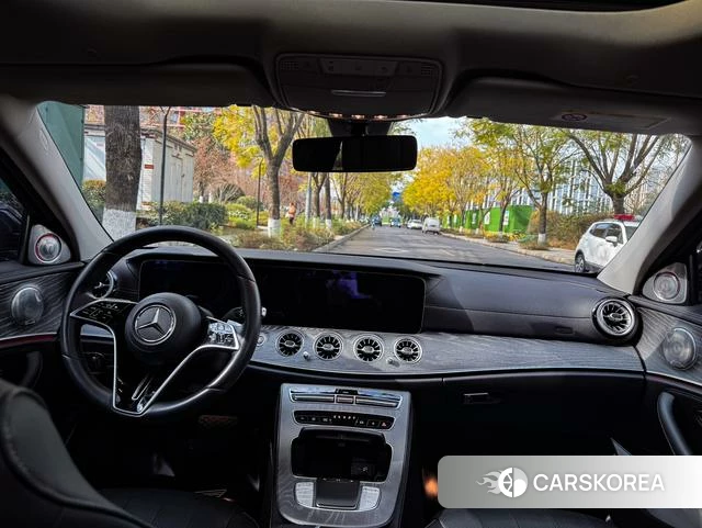 Mercedes-Benz E-class 2021 Черный из Китая