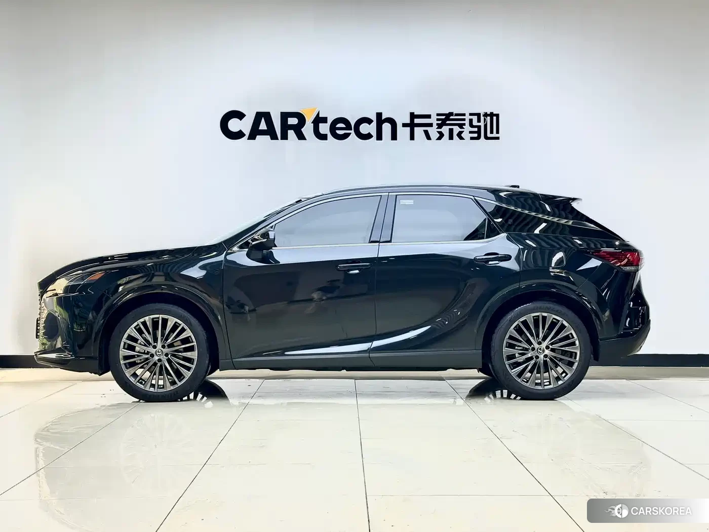 Lexus RX 2025 Черный из Китая