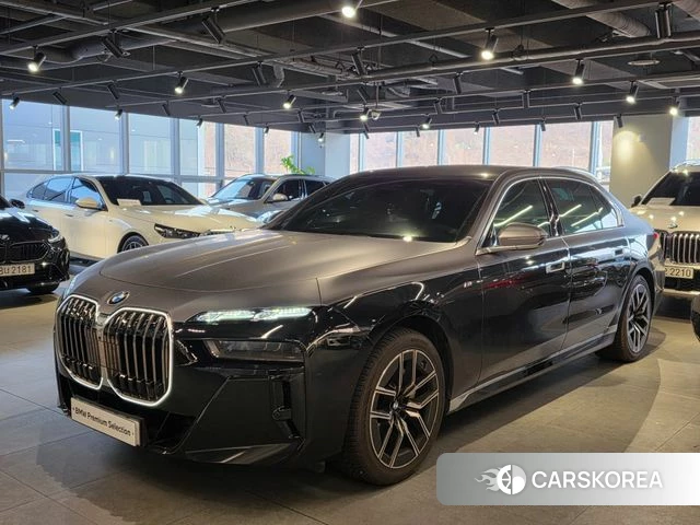 BMW 7 Series (G70) 2023 Черный из Кореи