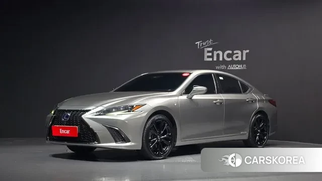 Lexus ES300h 7th generation 2022 Серебристо-серый из Кореи