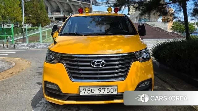 Hyundai The New Grand Starex 2021 Желтый из Кореи