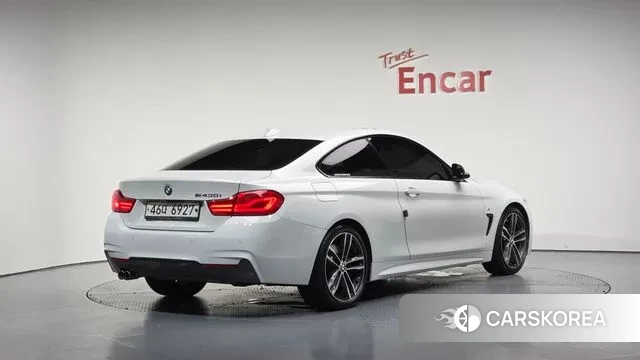 BMW 4 Series (F32) 2018 Белый из Кореи
