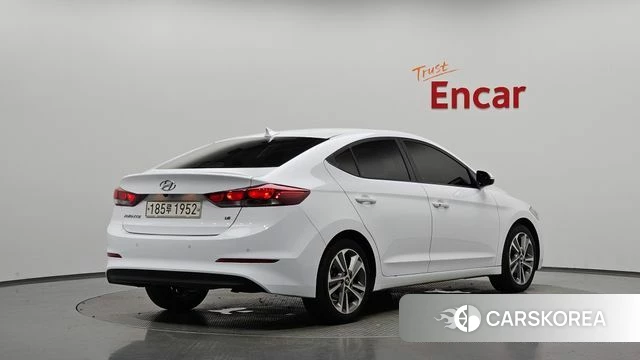 Hyundai Avante AD 2018 Белый из Кореи